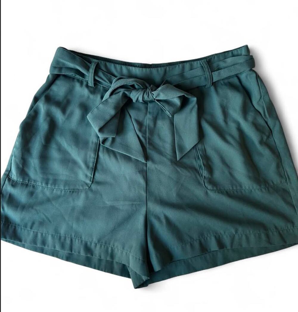 Women's A New Day Green Tie-Waist Shorts Size L
